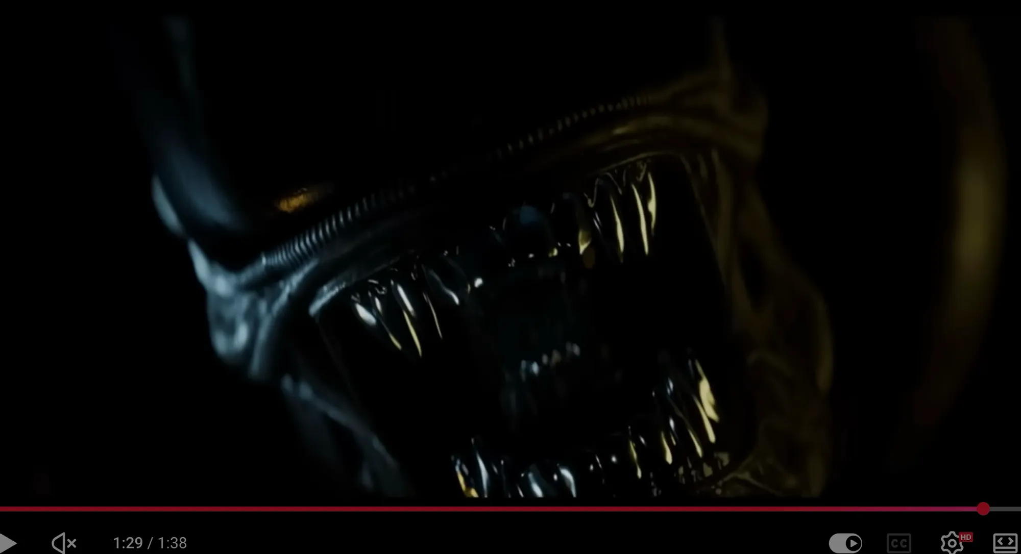 Close do xenomorfo com a boca aberta no teaser de Alien: Isolation 2