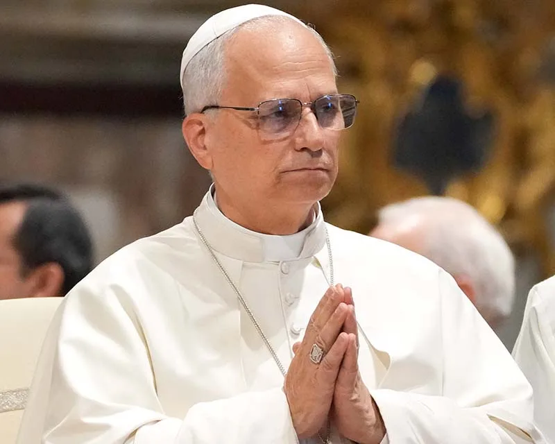 Papa Leão XIV discursando em pronunciamento oficial do Vaticano